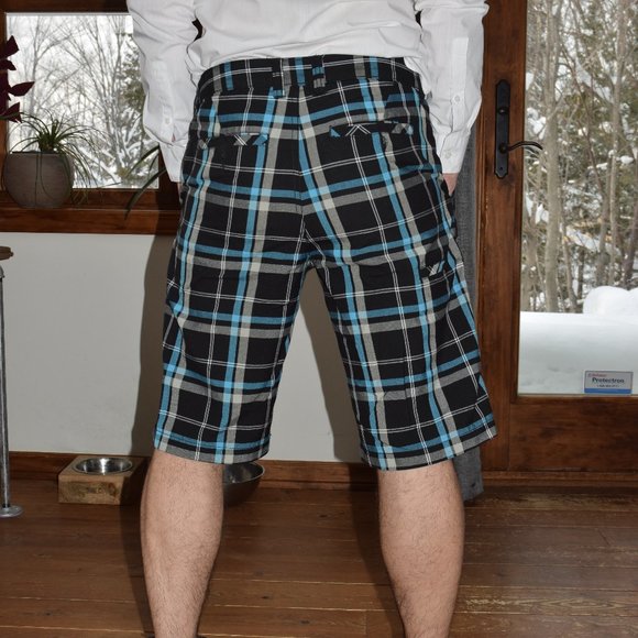 Blue plaid short - Picture 2 of 7